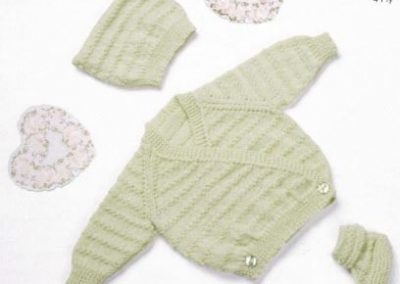 Baby Crossover Cardigan in Moss Stitch